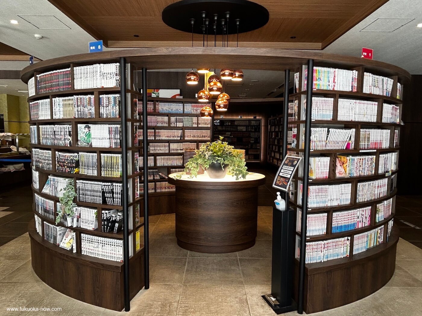 Quintessa Hotel福冈天神 Comic & Booksの画像